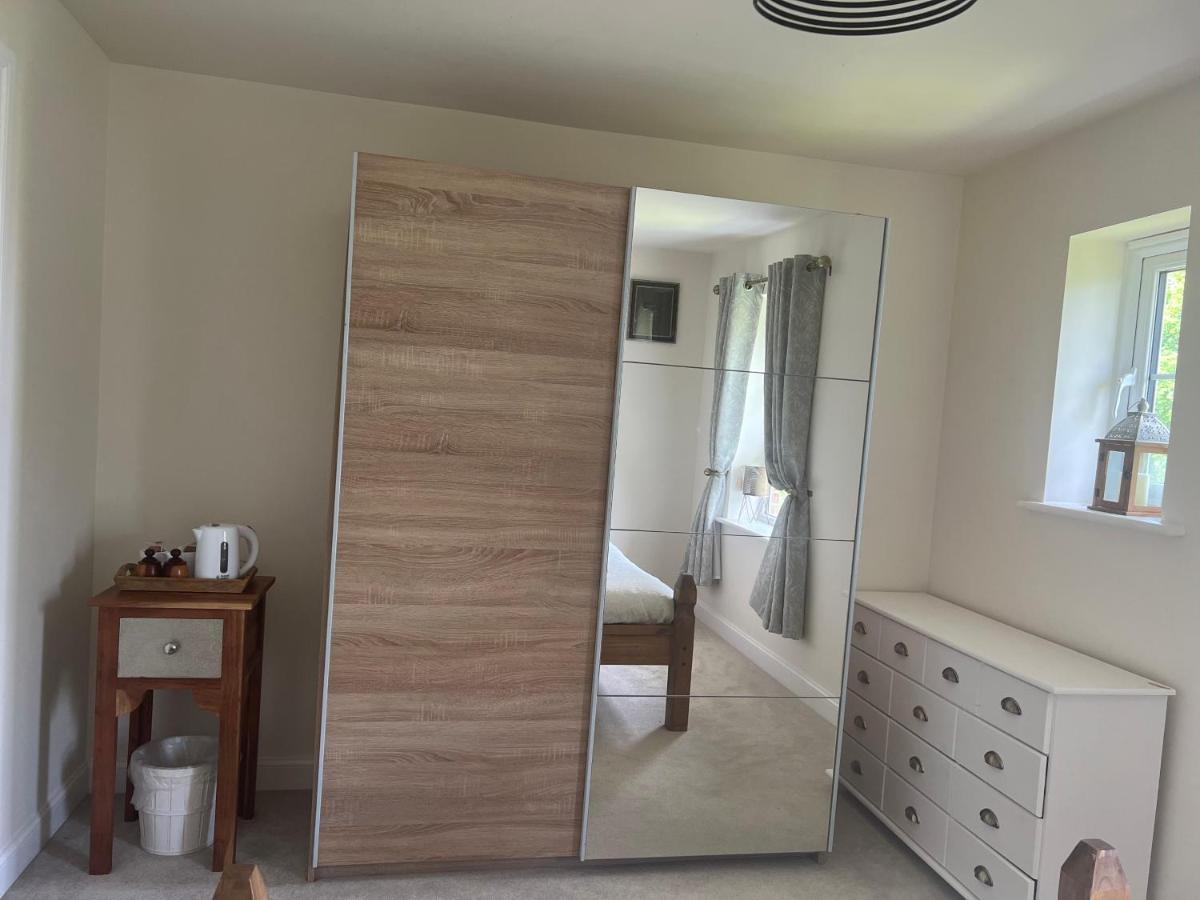 Cosy Double Room With Private Bathroom Homestay Caldecote Exterior foto